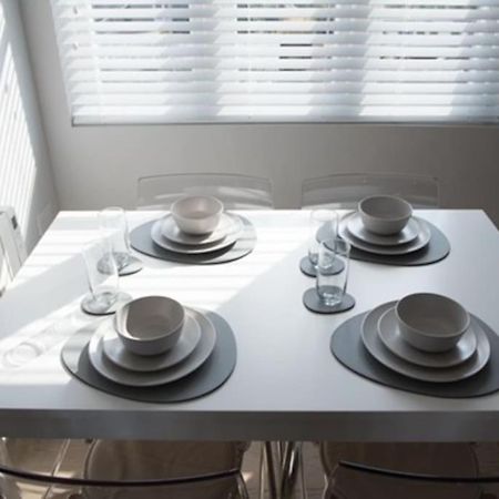 Beautiful, Spacious 1 Bed Flat Brentwood Eksteriør bilde