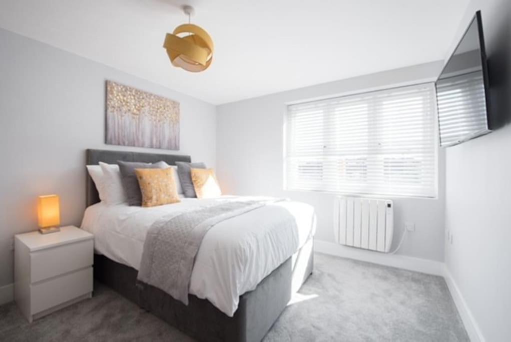 Beautiful, Spacious 1 Bed Flat Brentwood Eksteriør bilde