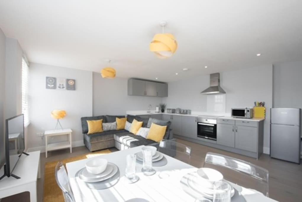 Beautiful, Spacious 1 Bed Flat Brentwood Eksteriør bilde